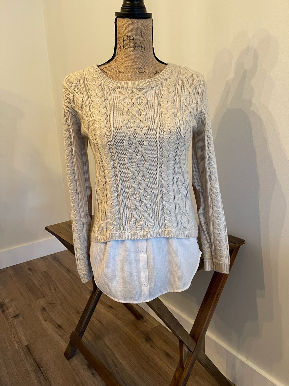 Monteau Los Angeles Tan Sweater Size Small